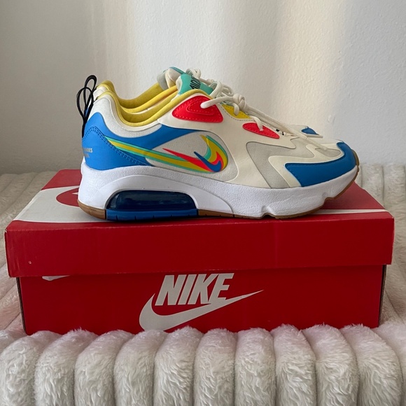 Nike Air Max 200, Legend of Her, Women Size 7 - Picture 3 of 8